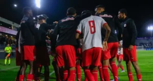 Bragantino procura zagueiro para reforçar a defesa no Brasileirão 2025