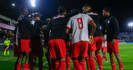 Bragantino procura zagueiro para reforçar a defesa no Brasileirão 2025