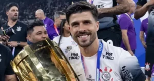 Corinthians afasta Héctor Hernández e jogador busca novo destino