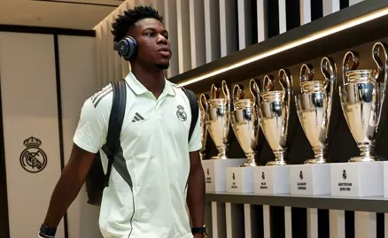 Novo túnel do Bernabéu exibe taças e títulos do Real Madrid