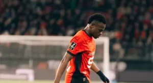 Vasco insiste por Andrés Gómez, mas Rennes dificulta acordo