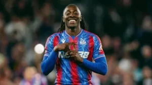 Arsenal disputa Eze com Tottenham após lesão de Havertz