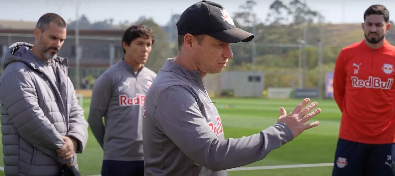 Bragantino tem nove desfalques contra Fluminense no Brasileirão