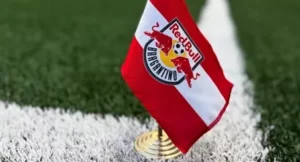 Bragantino sofre com 10 desfalques e aposta na base e mercado