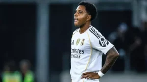 Rodrygo brilha no lado esquerdo e ganha moral no Real Madrid