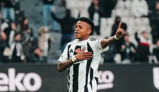 Keny Arroyo. Foto: Reprodução/Instagram/@chechearroyo.7