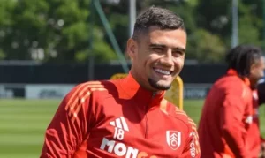 Palmeiras corre para anunciar Andreas antes mesmo de embarque para o Brasil