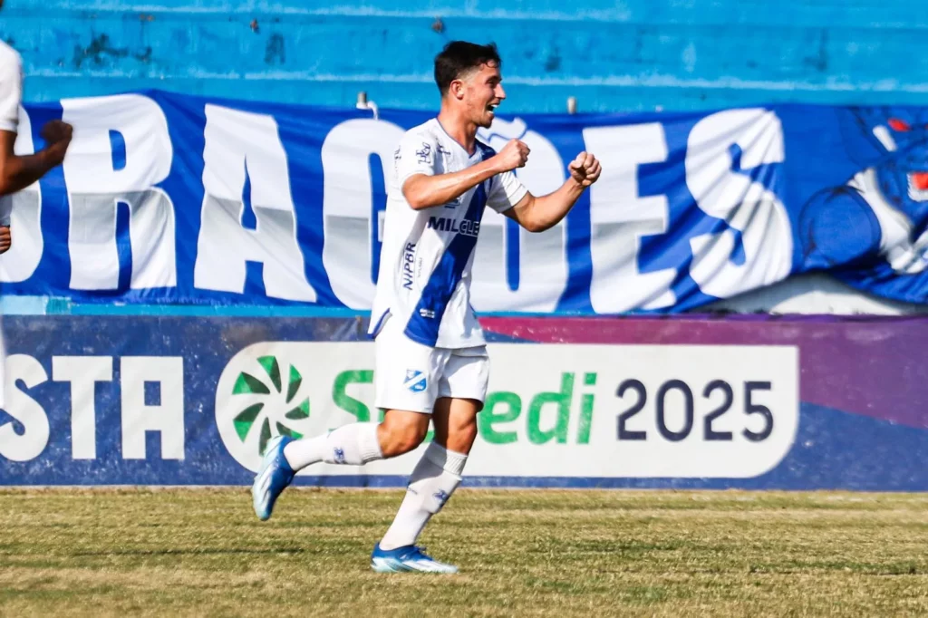 Taubaté 3 x 0 São Caetano - Burro faz bonito em despedida da Copa Paulista 6 Taubate bate Sao Caetano na Copa Paulista 1