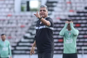 Série D: Técnico do Santa Cruz promete postura diferente para jogo de volta