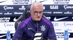 'Detalhes pequenos nos tiram possibilidades reais' admite Dorival Júnior
