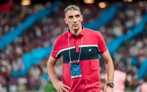 Santos chega a acordo com o técnico Vojvoda
