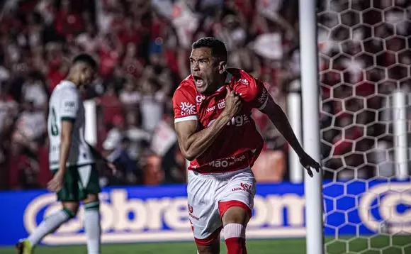 Atacante do Vila Nova está perto de retorno aos gramados 2 Elias abriu o placar aos 34 segundos – Foto: Roberto Corrêa / VNFC