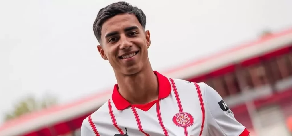 Girona anuncia ex-Palmeiras por empréstimo junto ao Manchester City