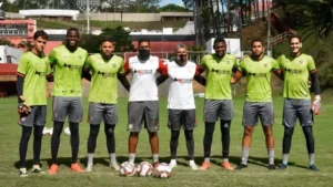 Goleiro da base do Vitória volta ao clube para sequência da temporada