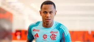 Atacante do Flamengo é barrado após clássico contra o Vasco