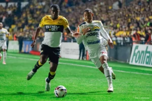 Criciúma 2 x 0 Novorizontino - Tigre Carvoeiro vence duelo direto e sobe pro G-4