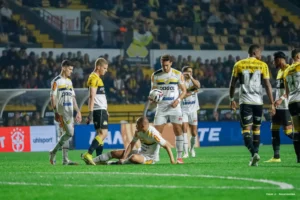 SÉRIE B: Chapecoense chega ao nono jogo sem derrota e Criciúma dorme no G-4