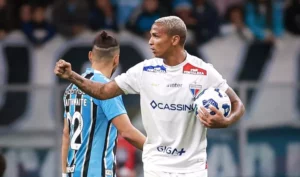 Afastado do Fortaleza, Deyverson lidera números mesmo com poucos minutos