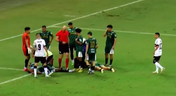 Série D: Jogador recebe alta após choque de cabeça em Santa Cruz e Altos