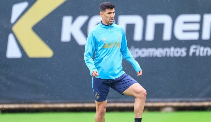 Dupla passa por cirurgia e não joga mais pelo Grêmio em 2025