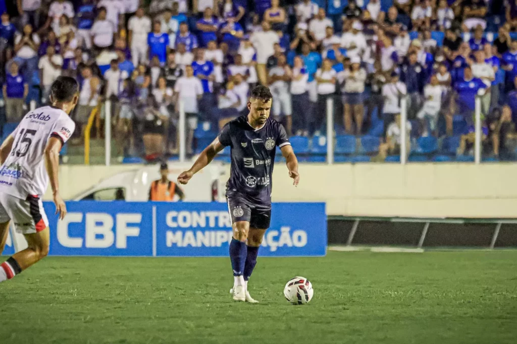Confiança 2 x 0 Anápolis - Dragão reage na Série C e deixa Z-4 2 Confiança Anápolis Série C
