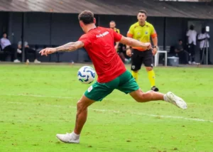 Copa Paulista: Portuguesa Santista rescinde contrato com meia e lateral