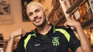 Com estética dos anos 90, América-MG apresenta nova camisa