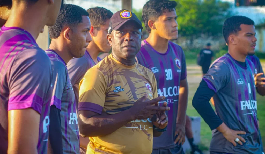 Falcon estreia na Copa do Nordeste Sub-20 com time jovem e olhar confiante