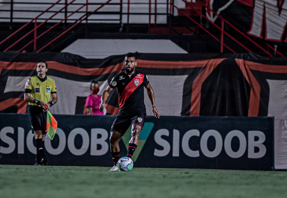 Willian Maranhão participou dos seis jogos do Atlético-GO na temporada — Foto: Heber Gomes / Atlético-GO