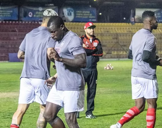 Copa Paulista: Alex Alves destaca a atuação da Portuguesa Santista contra o Oeste