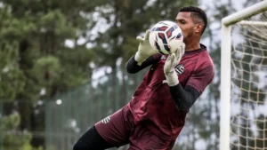 Série B: Athletic-MG encaminha a compra do goleiro Adriel