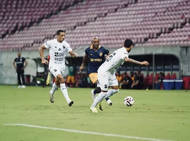 Retrô empata ABC Série C