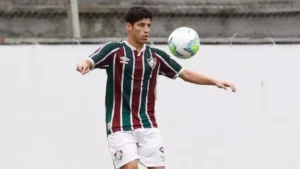 Remo acerta a contratação de meia ex-Fluminense