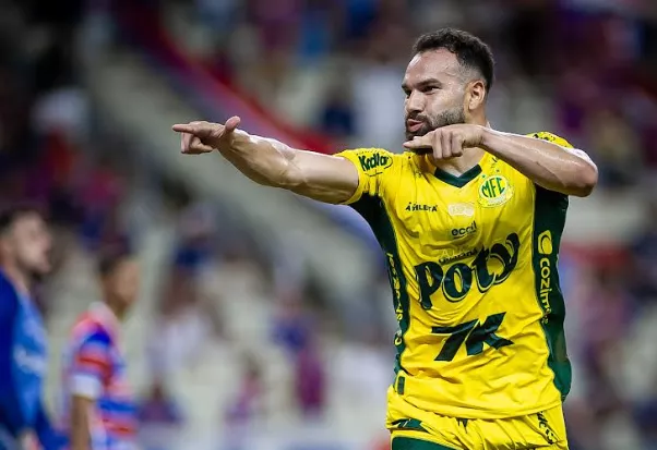 Edson Guilherme brilha na vitória do Mirassol e chega a 4 gols no Brasileirão