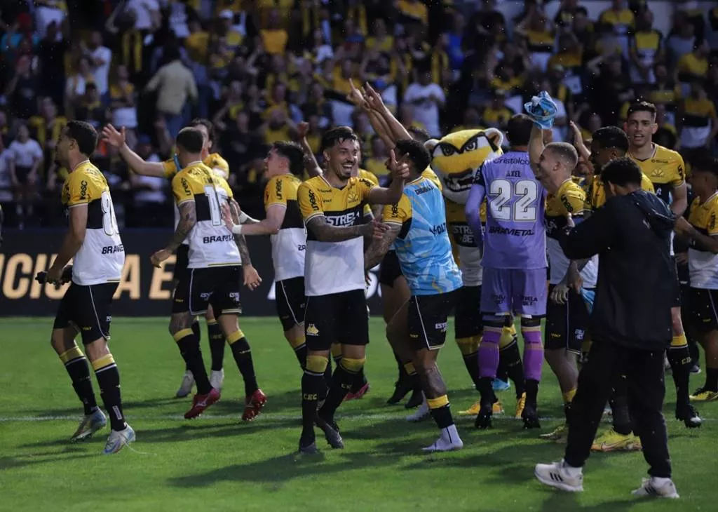 Seleção FI da 27ª rodada da Série B tem destaques de novo líder e embalados 3 0WiZSTWR Criciuma