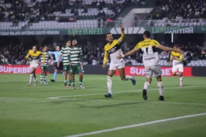Coritiba 0 x 2 Criciúma - Tigre é o novo líder da Série B!