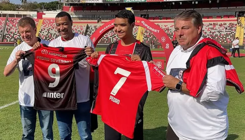 Pedro Severino reaparece treinando com bola após grave acidente de carro 2 2iukRZNN image