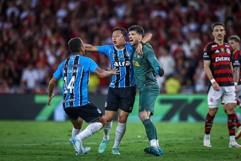 Seleção FI da 22ª rodada do Brasileirão tem quarteto sensação e goleiro-artilheiro