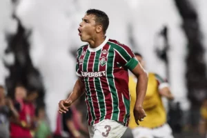 Thiago Silva faz história pelo Fluminense e destaca entrega após classificação