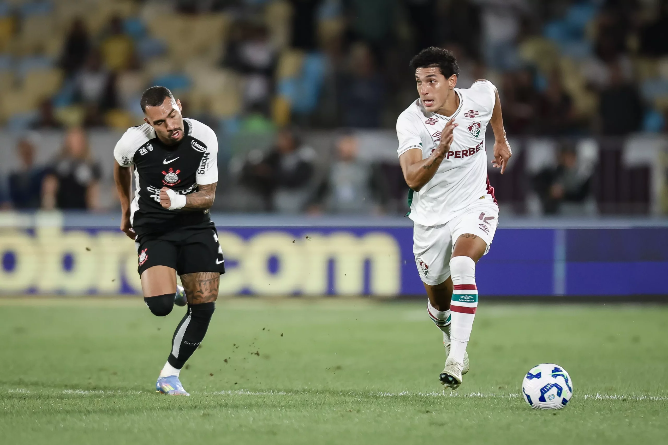 Dorival Júnior vê Corinthians confiante, mas faz alerta