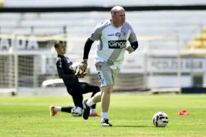 Técnico da Ponte Preta convoca torcida para jogo do acesso na Série C; VEJA VÍDEO