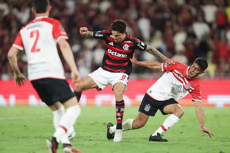 LIBERTADORES: Flamengo abre em vantagem e São Paulo sai atrás