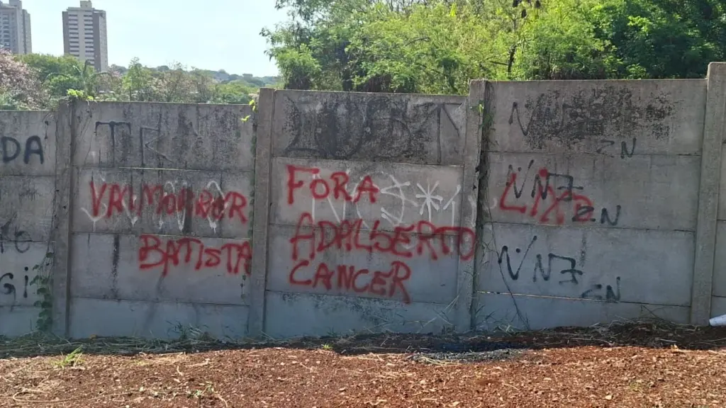 Torcida do Botafogo-SP faz protesto em frente ao Santa Cruz 3 5f9b1982 e24c 47c3 a74c 5d28b2b36ed7