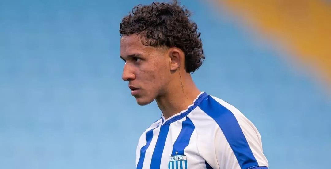 Vasco fecha a contratação de promissor atacante do Avaí