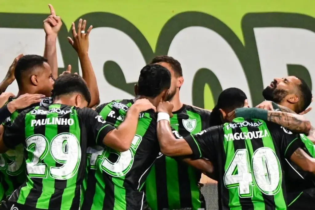 América-MG 2 x 1 Volta Redonda - Coelho vence e respira na luta contra o Z-4 2 América-MG 2 x 1 Volta Redonda - Coelho vence e respira na luta contra o Z-4 (Foto: Divulgação/Coelho)