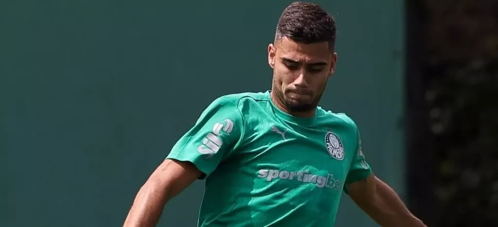 Andreas Pereira faz primeiro treino em reapresentação do Palmeiras