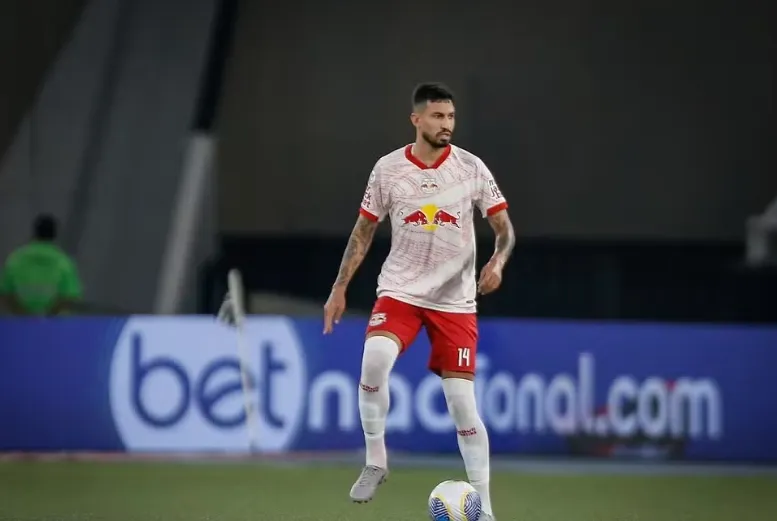 Bragantino chega a 4 jogos sem vencer e acende alerta vermelho 2 AriFerreira Bragantino 2025 2