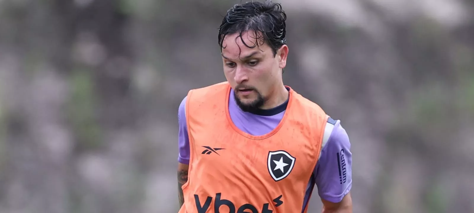 Atacante sofre lesão e desfalca o Botafogo contra o Mirassol