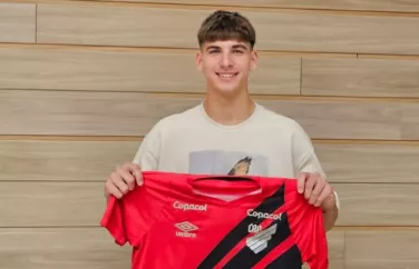 Série B: Athletico-PR acerta contratação do filho de Giba