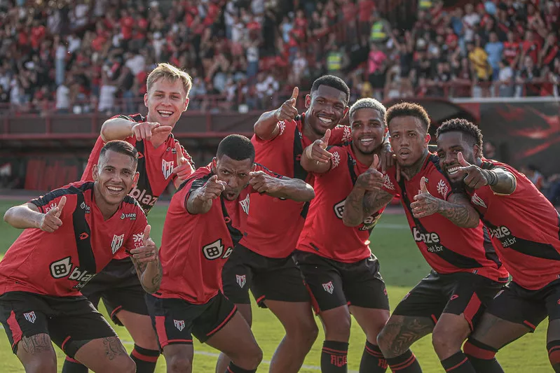 O Atlético-GO agora respira mais tranquilo na tabela - Foto: Bruno Corsino / ACG